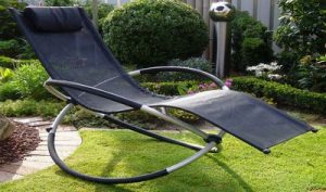 rocking-chair-dans-le-jardin