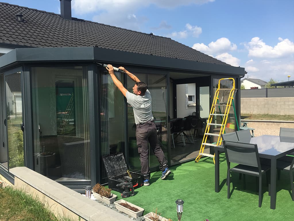 Installateur de vérandas : conseils d’experts pour réussir votre projet sans stress